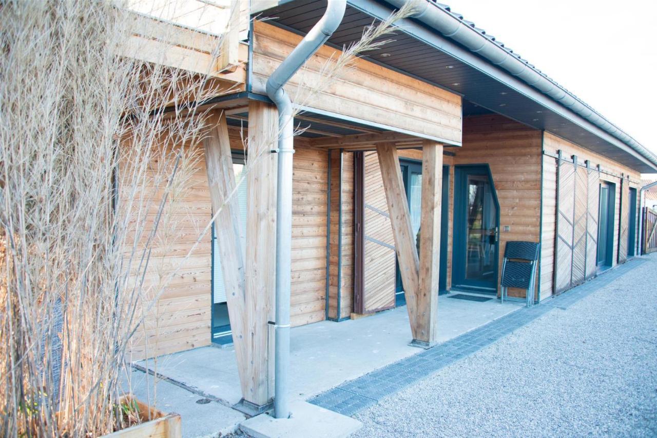 Апарт отель Le Carport Hasnon Экстерьер фото